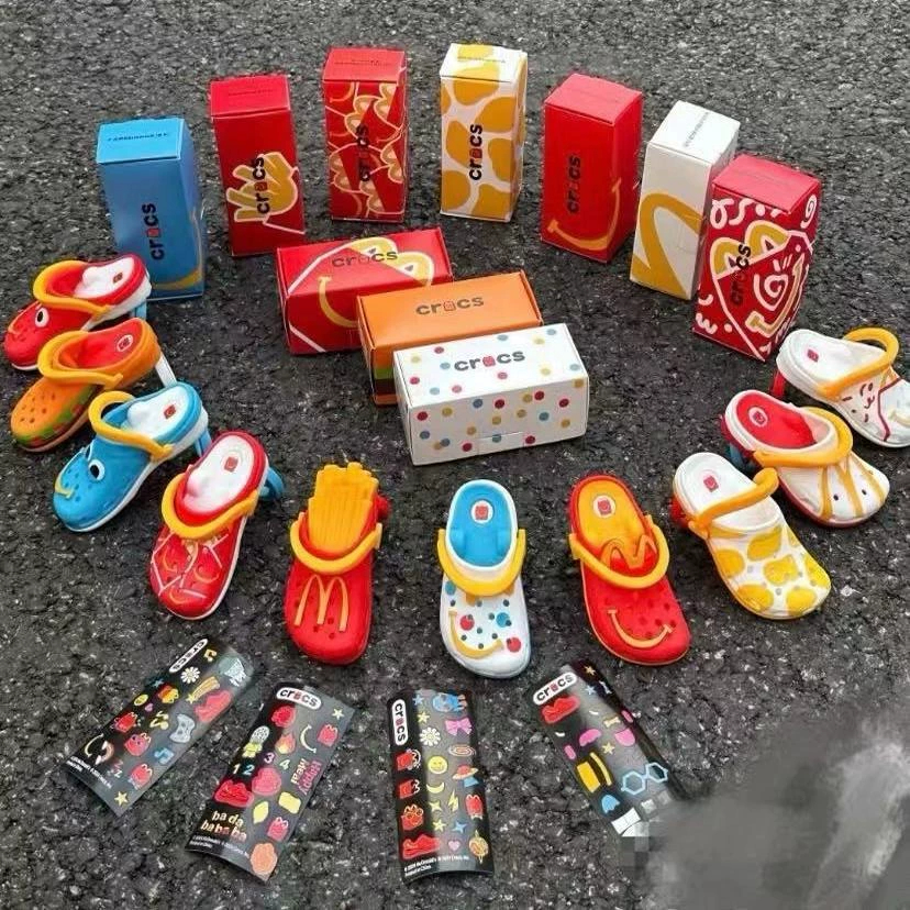 พวงกุญแจรองเท้า Crocs รุ่นใหม่ของ McDonald's 2025 แฮปปี้มีล พร้อมส่ง มีเบอร์ 1-10 ของสะสมสุดพิเศษ
