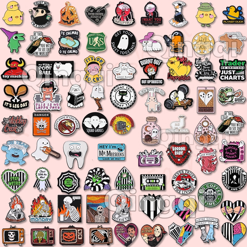 100รูปแบบร้อนการ์ตูนอะนิเมะเข็มกลัด หมุด ตลกเป็ดผี ด้วง ภาพยนตร์เข็มกลัดป้ายโลหะกระเป๋าเป้สะพายหลังอุปกรณ์เสริมของขวัญ