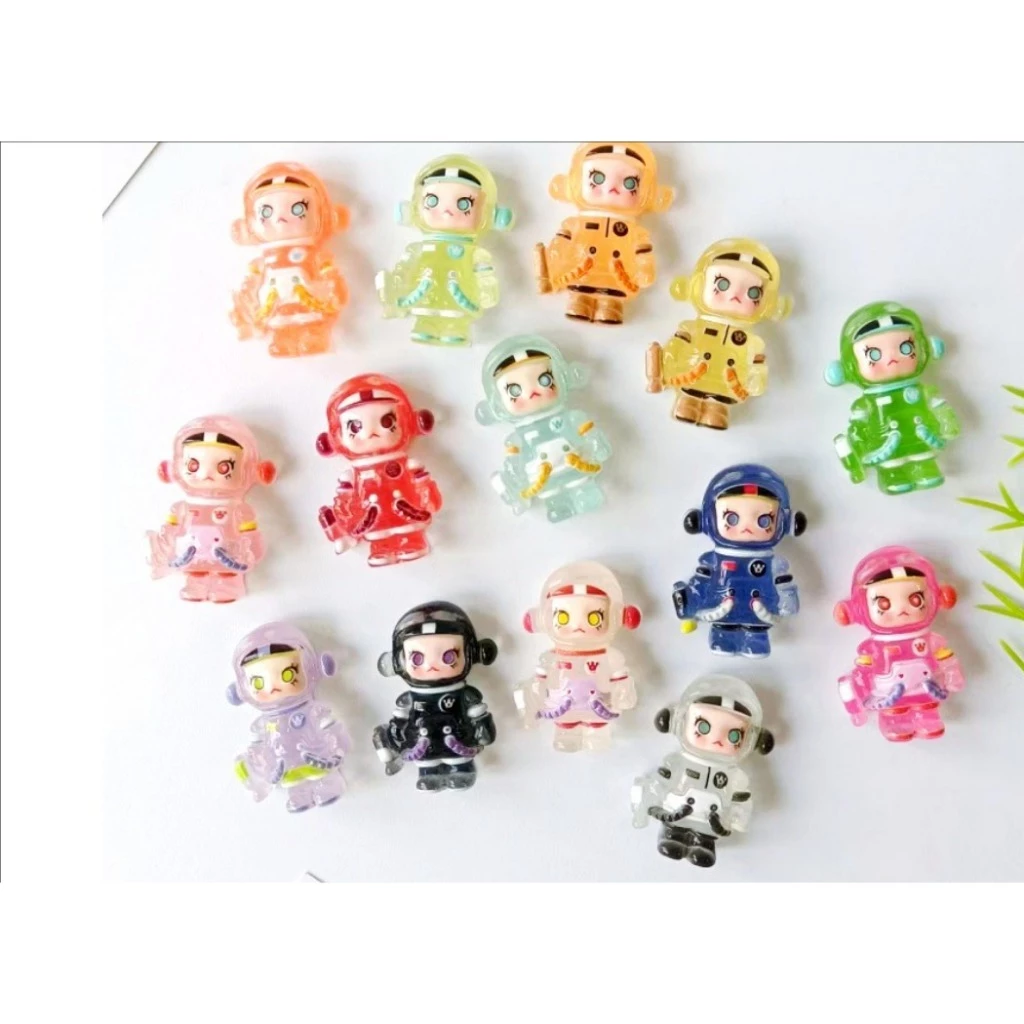 10 ชิ้น Luminous Glow SP นักบินอวกาศเรซิ่น Charms สําหรับ DIY (9-343)888