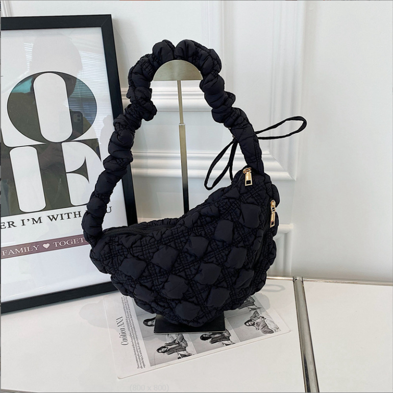 พร้อมส่ง อเนกประสงค์เมฆจีบกระเป๋าใบใหญ่ผู้หญิงสบายๆความจุขนาดใหญ่กระเป๋าเกี๊ยวกระเป๋าสะพายข้าง