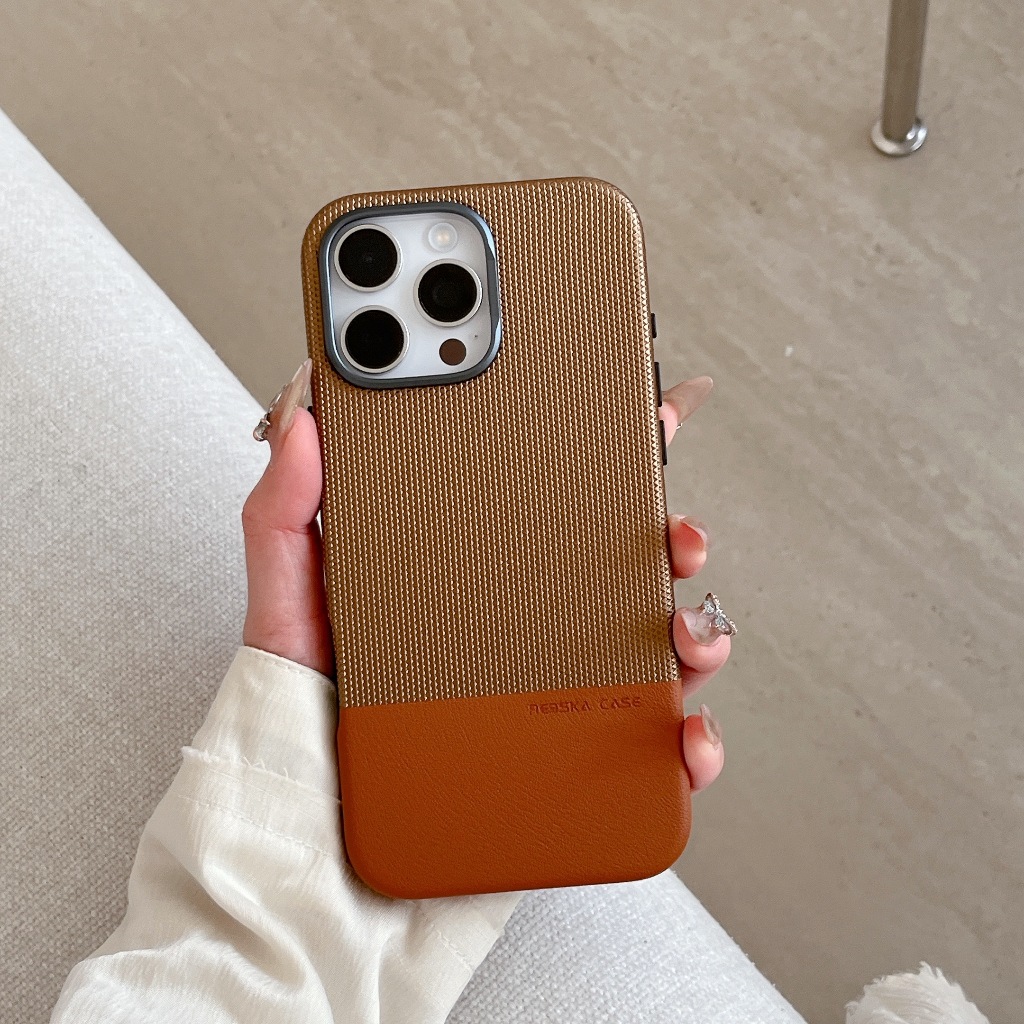 Hoce เคสโทรศัพท์หนังลายนูนสําหรับ iPhone 16 15 14 13 16 Pro Max ไร้สายชาร์จเลนส์ Hard PC เคสป้องกัน