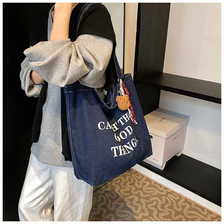 【จัดส่งจากประเทศไทย】🌼พร้อมส่ง🌼 Influencer Niche เวอร์ชั่นเกาหลีวรรณกรรม Casual Denim Bag Shopping All-Match แบบพกพาขนาดใหญ่ความจุไหล่เดียวสามารถ - รูปที่ 2