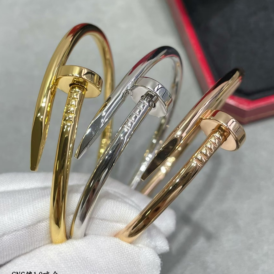 สร้อยข้อมือหนา v-gold เครื่องประดับแฟชั่น