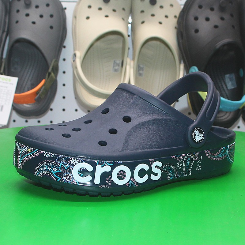 ต้นฉบับ 100% crocs รองเท้าแตะผู้ชายรองเท้าผู้หญิงขนาดใหญ่ 206233