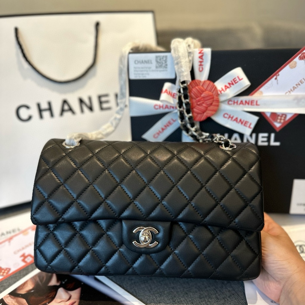 Vip Overseas Members Full Amount แจกหนังแกะ Silver Buckle cf Ladies Crossbody Chain Bag