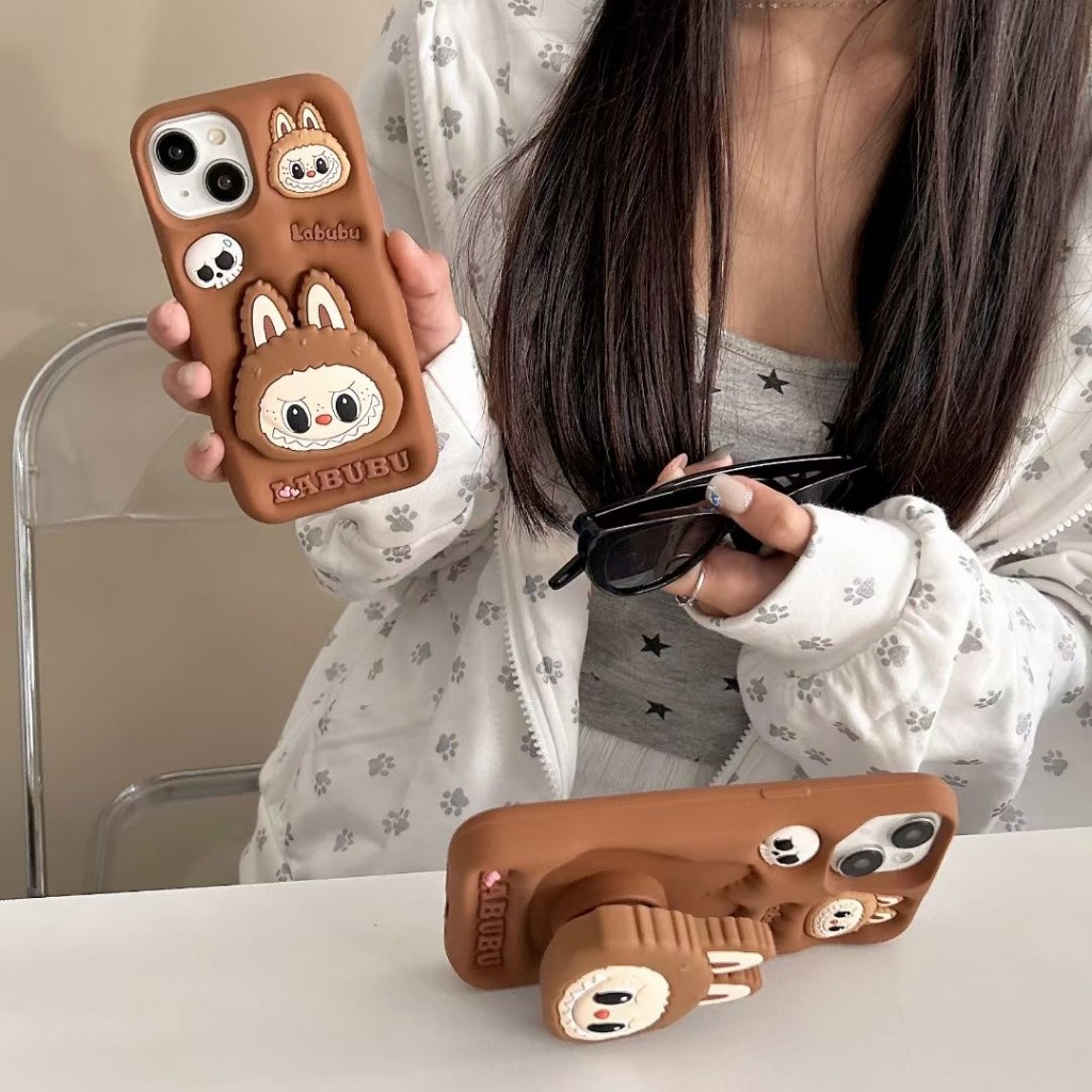 สําหรับ iPhone 16 Plus 15 Pro Max 14 12 11 3D การ์ตูน Labubu Design พร้อมขายึด Grip Stand Soft TPU Case Cover
