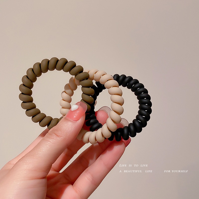 สีชานมมีน้ําค้างแข็งสายโทรศัพท์ ที่คาดผม สุทธิสีแดงเรียบง่ายและไม่เจ็บผมอารมณ์เชือกผมซองหนังเครื่องประดับผมเกาหลี