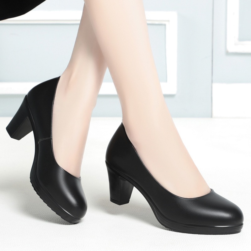 2.4นิ้ว รองเท้าหนังส้นสูงผู้หญิง รองเท้านักเรียนสํานักงานสีดํา