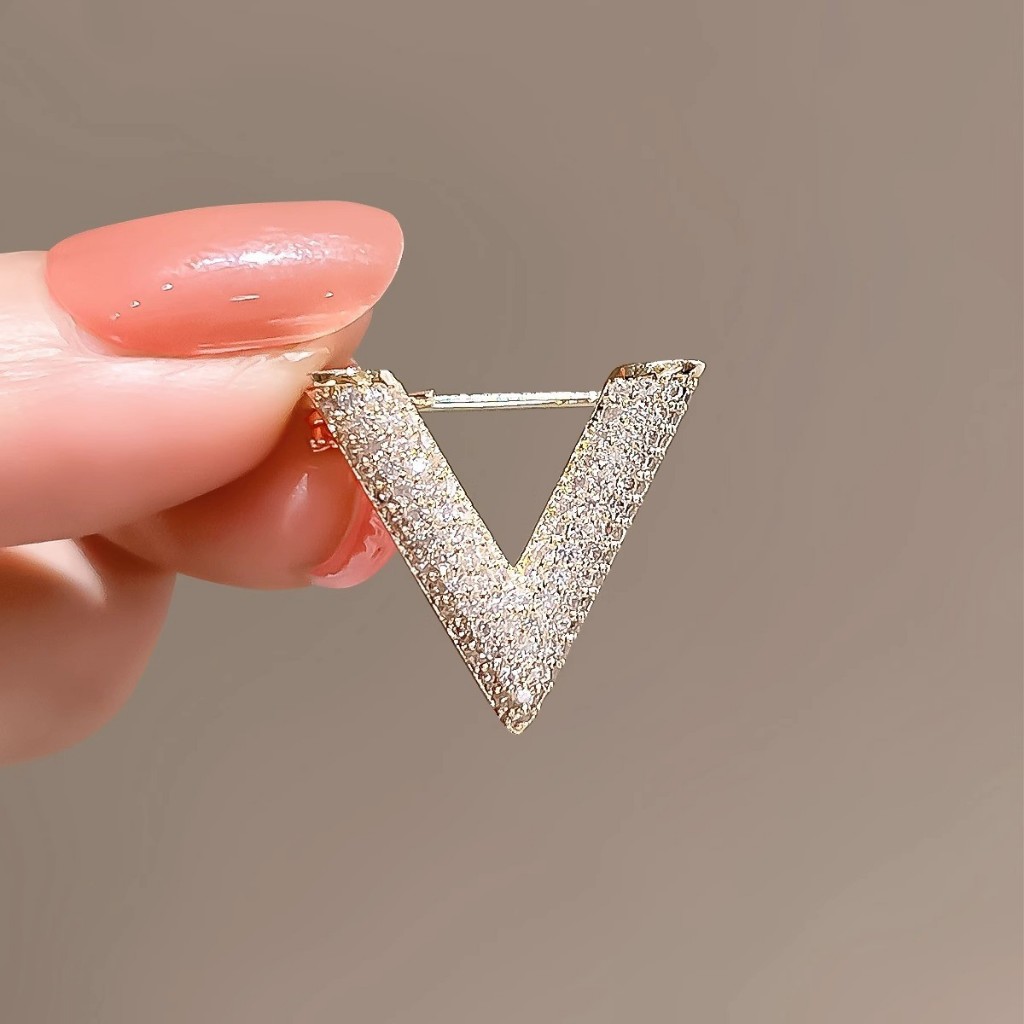 เข็มกลัดรูปตัว V Ladies Metallic Gold Silver