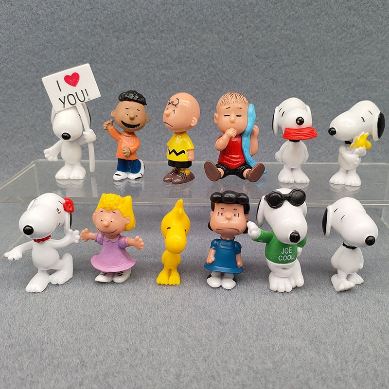 12 ชิ้น/เซ็ต 4-5 ซม.ถั่วลิสงอะนิเมะ Snoopy Charlie สีน้ําตาล Woodstock Sally สีน้ําตาล Lucy รุ่น Q PVC ตัวเลขการกระทําตุ๊กตาของเล่น