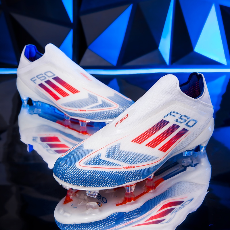 รองเท้าผ้าใบกีฬา ส่งจากกรุงเทพ รองเท้าสตั๊ด รองเท้าฟุตบอล ราคาถูก Football Shoes EU40-45