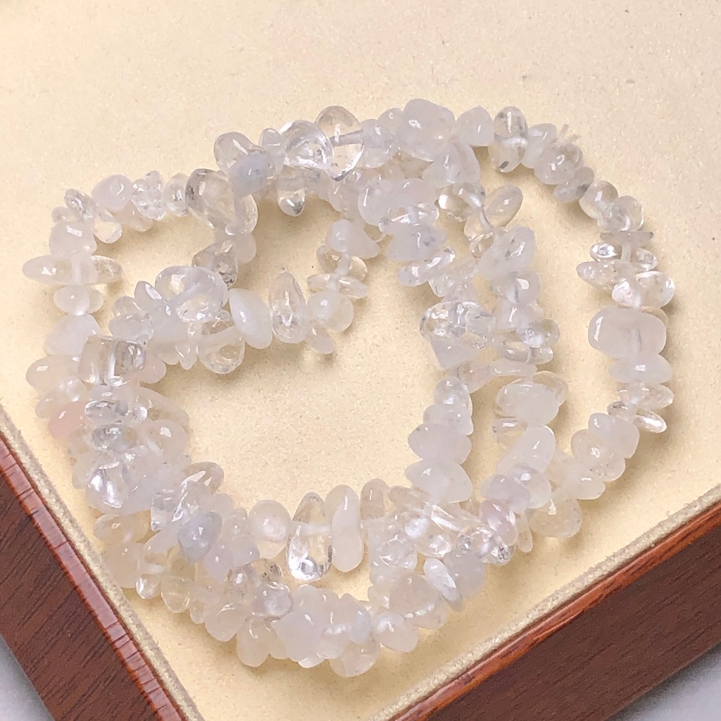 สร้อยข้อมือชิปควอตซ์ใสธรรมชาติ: คริสตัลเรเดียนข้อมือ