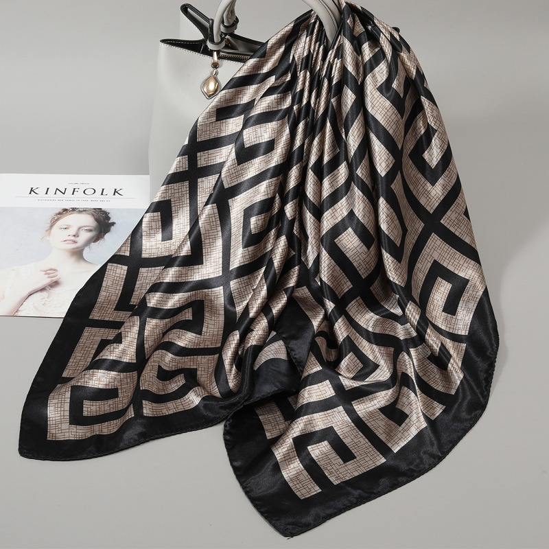 แฟชั่น 90 ซม./36 นิ้วผ้าพันคอผ้าไหมซาตินกว้าง Lady Bandana Hairband