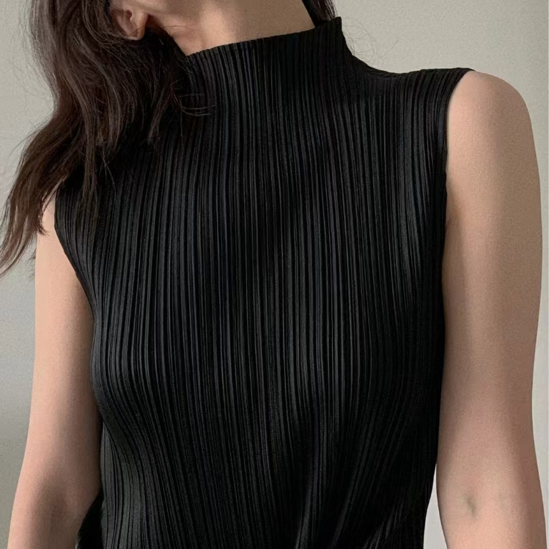 มิยาเกะเคาน์เตอร์สไตล์พื้นฐานจีบครึ่งคอสูงแขนกุด จุดต่ําสุด เสื้อกั๊กร่างกายทุกการแข่งขันที่ดีงามขนาดเล็กด้านบนเสื้อยืดผู้หญิง