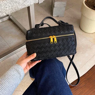 Seagloca กล่องกระเป๋า Crossbody ทอแต่งหน้ากระเป๋าถือแฟชั่นกระเป๋าสี่เหลี่ยมเล็กสําหรับผู้หญิงไม่มี 2000