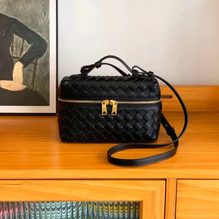 Seagloca กล่องกระเป๋า Crossbody ทอแต่งหน้ากระเป๋าถือแฟชั่นกระเป๋าสี่เหลี่ยมเล็กสําหรับผู้หญิงไม่มี 2000