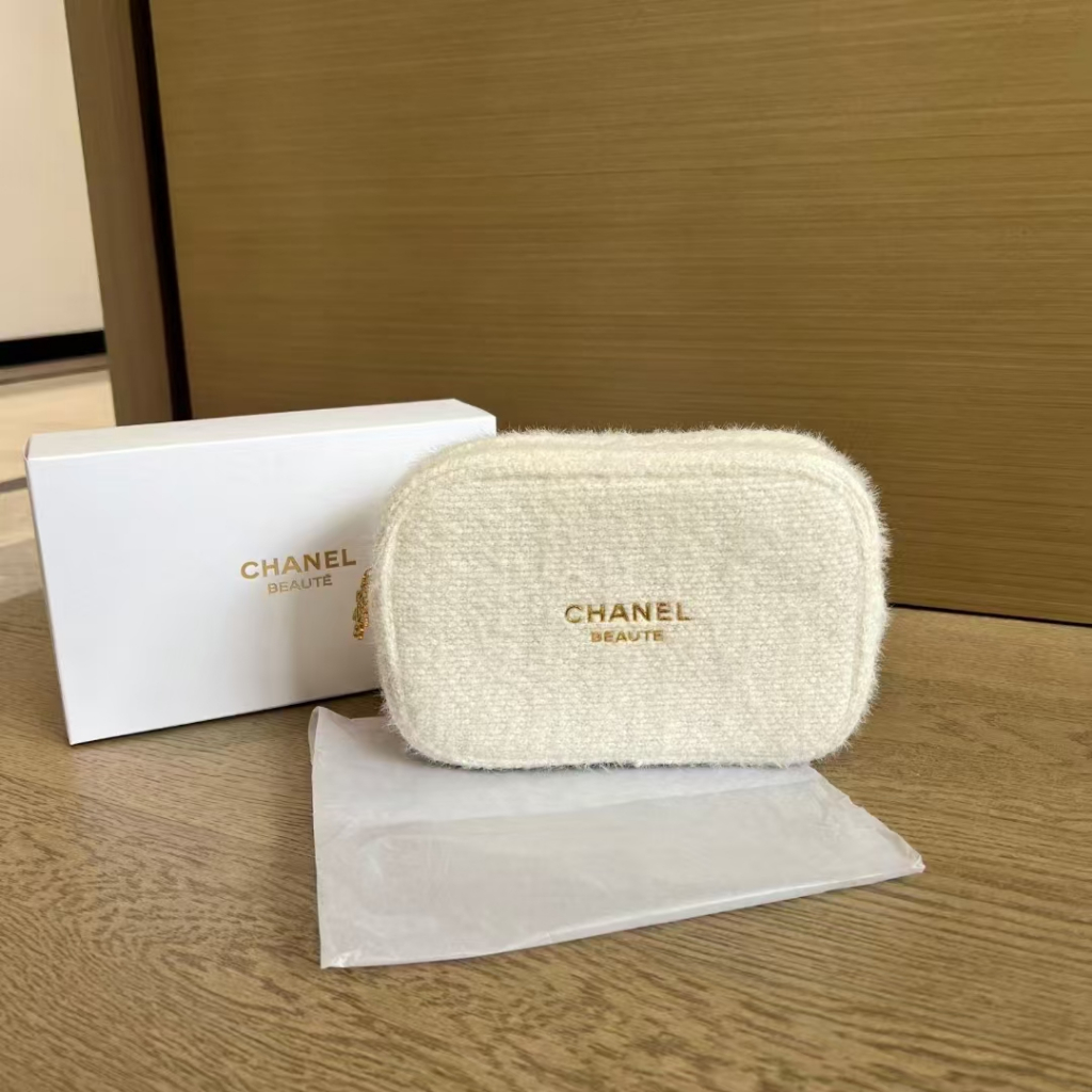 2024 Christmas Limited Makeup Gift Plush Cosmetic Bag (ขนาด: 20 * 13 * 6 ซม.)