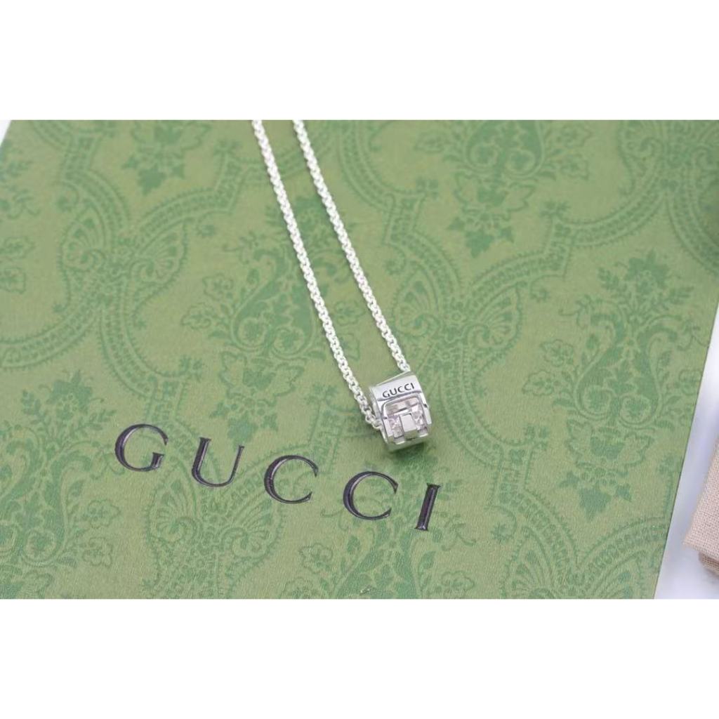 GUCCI กุชชี่ แฟชั่นสร้อยคอคู่โพรงเรียบ