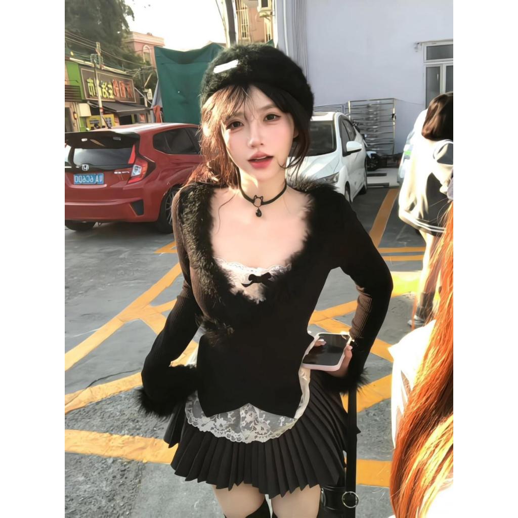 【สินค้าจัดส่งทันที】เวอร์ชั่นเกาหลีฤดูใบไม้ร่วงชุดสตรีสีดําขนยาวคอวีแจ็คเก็ตแขนยาว + เสื้อชั้นในสตรี ลูกไม้ (ซื้อแยก)