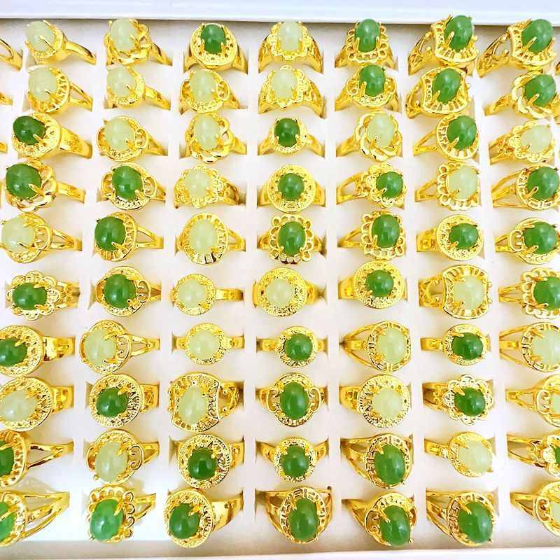 50ชิ้น ย้อนยุค เลียนแบบหินหยกแหวนสีเขียว/สีแดงสีแฟชั่นเครื่องประดับขายส่ง