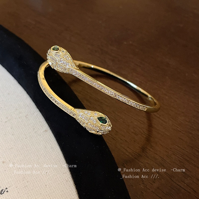 [เจวบิวตี้]ชุบทองเพทายงูขนาดเล็กเปิดสร้อยข้อมือยุโรปและสหรัฐอเมริกาคุณภาพสูงประณีตสร้อยข้อมือบุคลิกภาพแสงหรูหราสไตล์เครื่องประดับมือใ