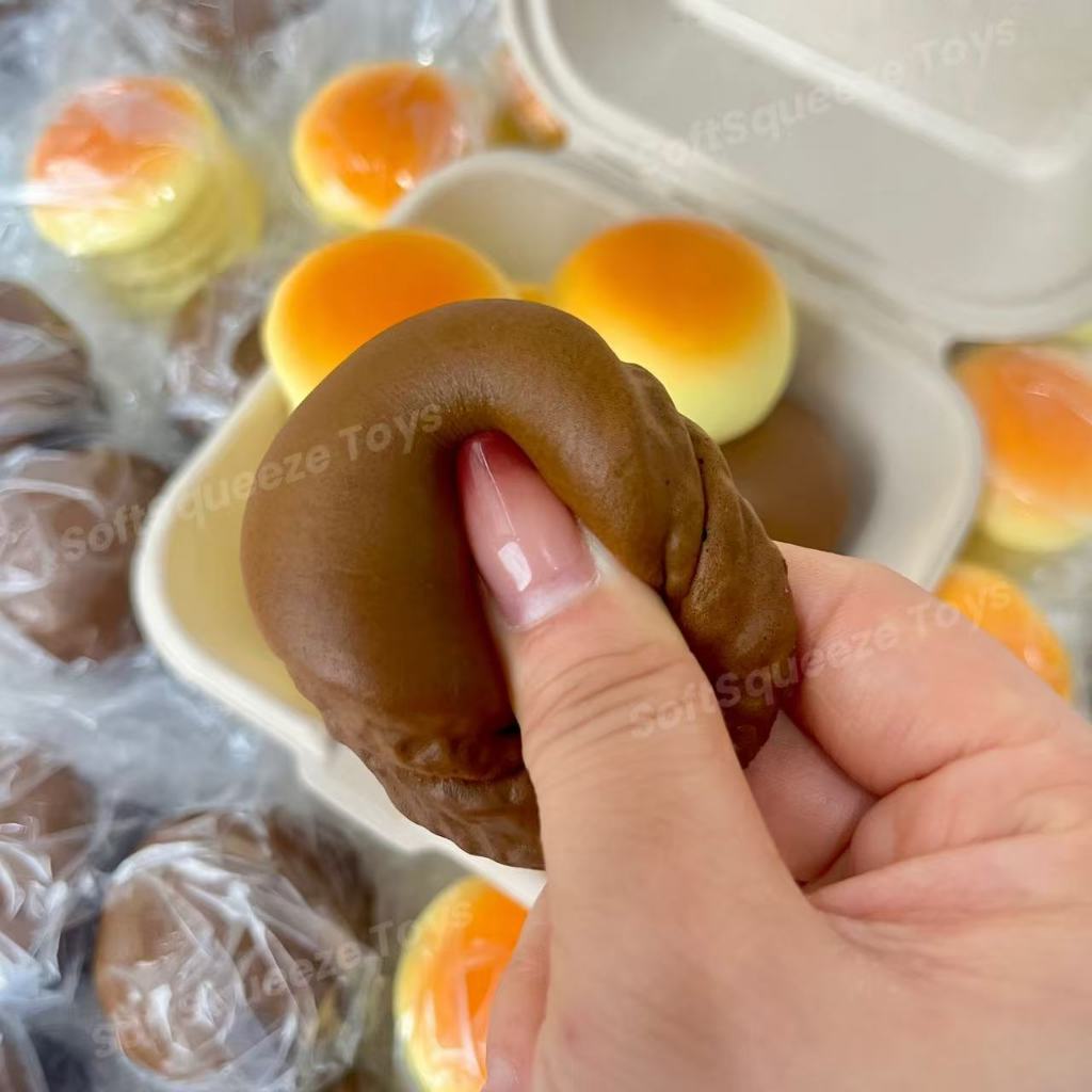 สกุชชี่มินิ ​​มัฟฟินนุ่มขนาดเล็กของเล่นกดรีบาวด์ช้าเหนียวเล็กน้อยและนุ่มน่าสัมผัส