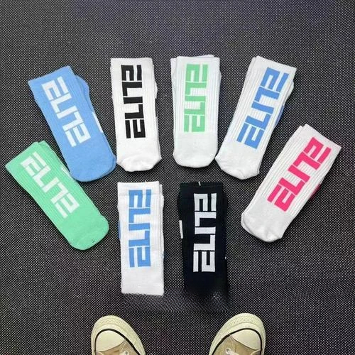 ผู้ลากมากดี ถุงเท้าบาสเก็ตบอลสําหรับผู้ชายถุงเท้ากีฬาเว้าสูงระบายอากาศได้สบาย