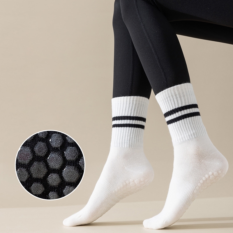 ลาย Black & White Series ถุงเท้าโยคะพิลาทิสสตรีผ้าฝ้ายกันลื่นกีฬาในร่มแอโรบิกออกกําลังกายถุงเท้าชั้นออกกําลังกาย - รูปที่ 2