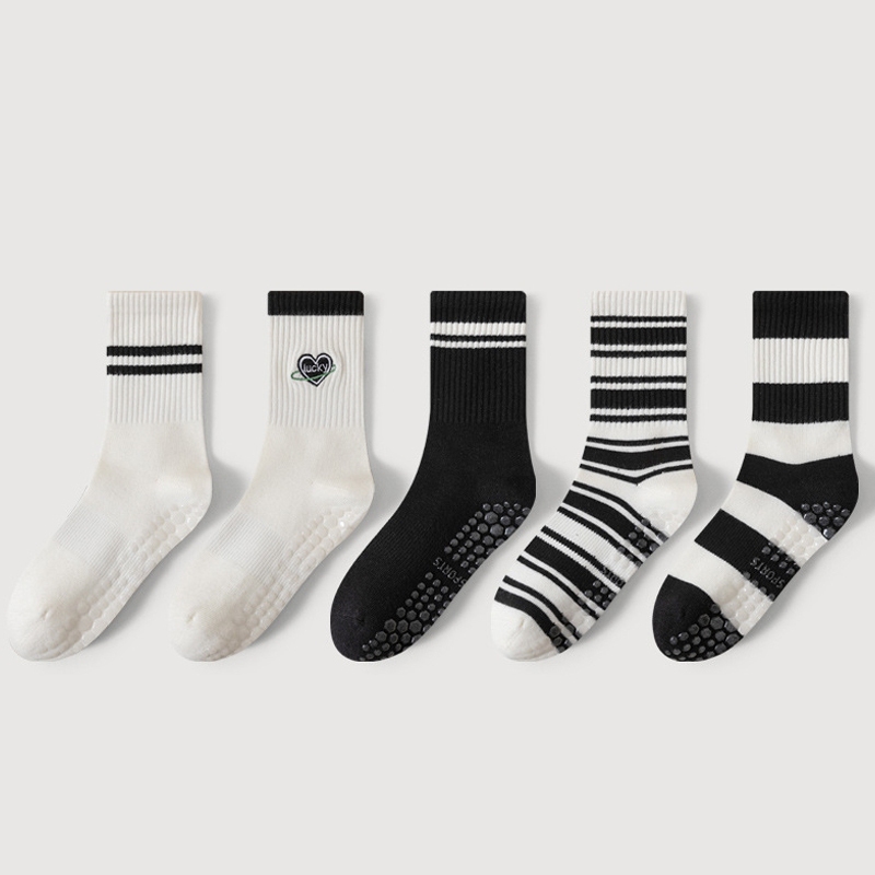 ลาย Black & White Series ถุงเท้าโยคะพิลาทิสสตรีผ้าฝ้ายกันลื่นกีฬาในร่มแอโรบิกออกกําลังกายถุงเท้าชั้นออกกําลังกาย - รูปที่ 7