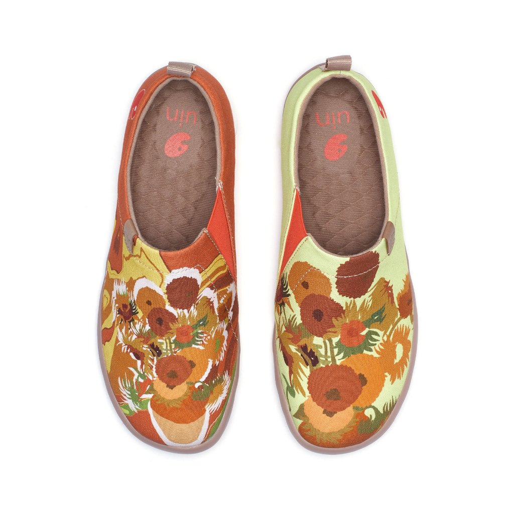 UIN x National Gallery Collaboration Slip On Art Women Travel Shoes น้ําหนักเบา Comfort Fashion Snea