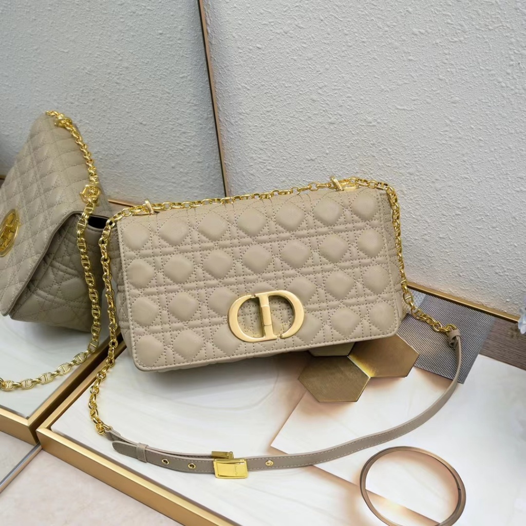 [ของแท้ดั้งเดิมพร้อมกล่องบรรจุภัณฑ์] Dior Caro Quilted Chain และ Leather Flap Sealing Gold Buckle Ca