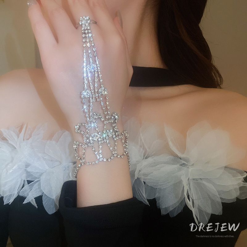 เดรช เพชรแวววาวสุด ๆ สร้อยข้อมือแหวนแบบบูรณาการแฟชั่นยุโรปและอเมริกาแสงหรูหราสร้อยข้อมือ