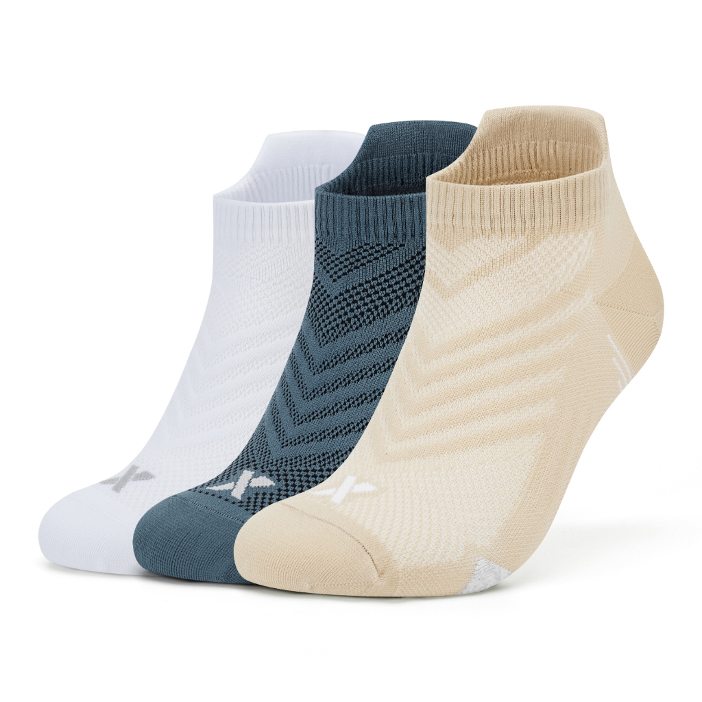 Xtep ผู้ชายแบนทํางานระบายอากาศนุ่มยืดถุงเท้าวิ่งสั้นทนทาน