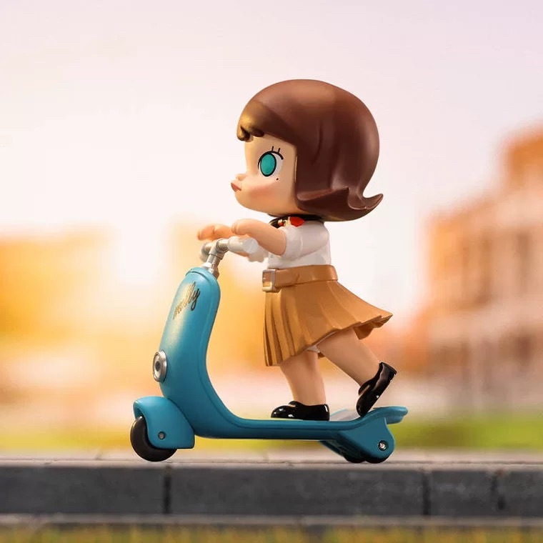 POP MART MOLLY Fantasy Wandering Series Blind Box Travel Figure