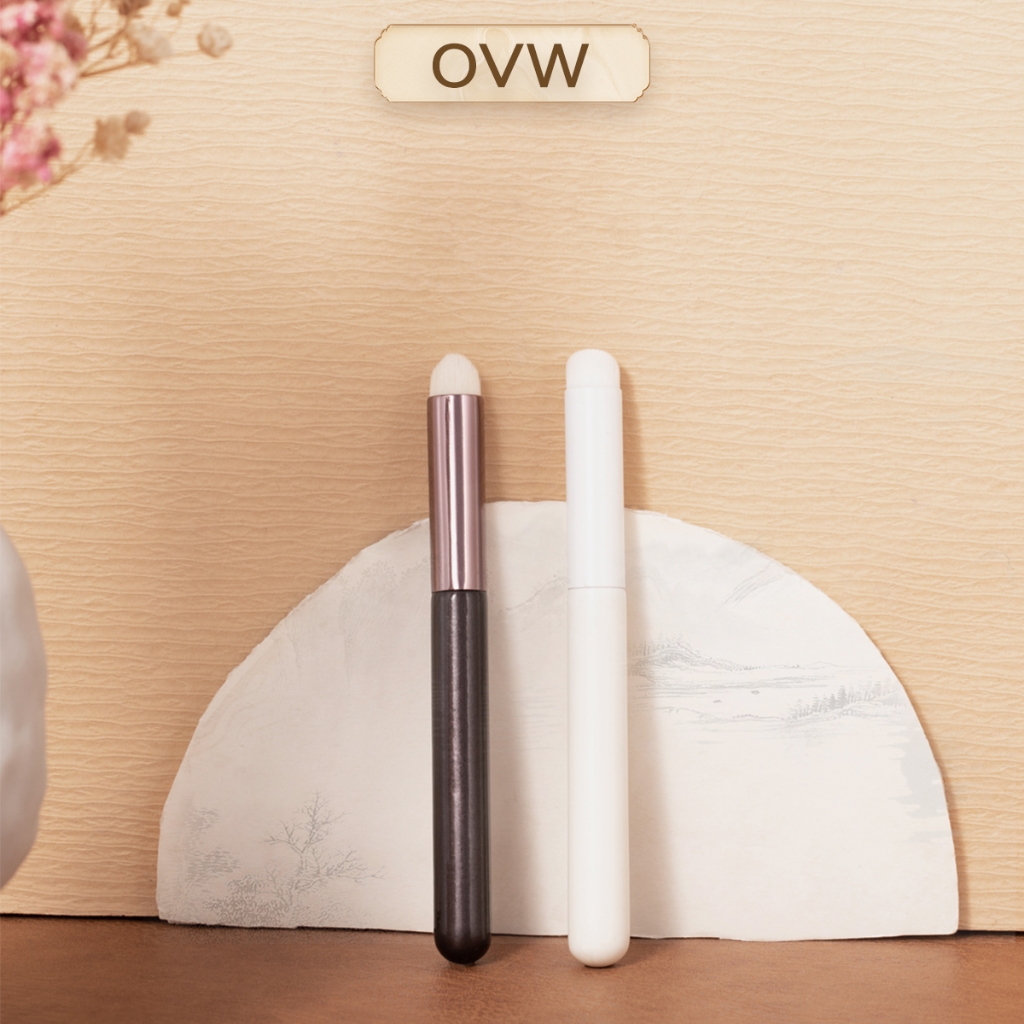 【OVW】แปรงลิปสติก / แปรงคอนซีลเลอร์ ผมสังเคราะห์ มือจับไม้ KUMO
