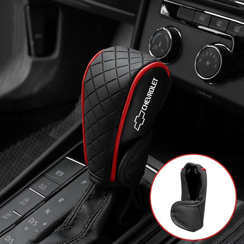 รถ SHIFT Handle ฝาครอบเพชรตารางหนังลื่นอัตโนมัติและเกียร์ธรรมดา SHIFT Knob ตกแต่งฝาครอบป้องกันสําหรับ Chevrolet Spin Colorado Malibu Onix Trailblazer