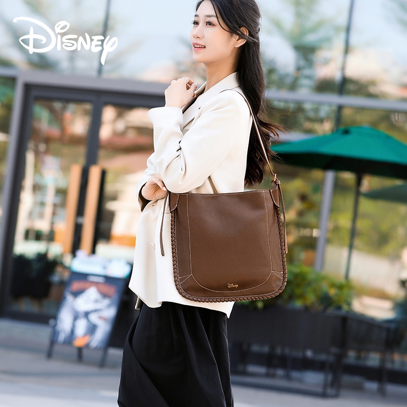 Disney ของแท้ Mickey Co-Branded Series หรูหรา Retro กระเป๋าสะพายอินเทรนด์ Niche Design แฟชั่นขนาดใหญ่-ความจุ Commuter Lad