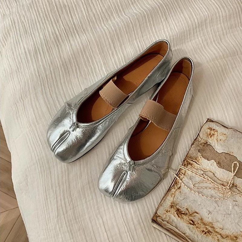 【35-40】ความฝันของเบอร์ลิน อ่อนนุ่ม รองเท้าแยกนิ้ว บัลเล่ต์หญิง โรคอหิวาต์หมู รองเท้า