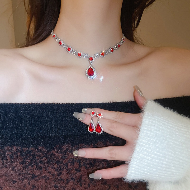 [Jewbeauty]เพชรวางสร้อยคอต่างหูชุดแฟชั่นย้อนยุคแสงหรูหรากระดูกไหปลาร้าโซ่ซอกเครื่องประดับอารมณ์คุณภาพสูง
