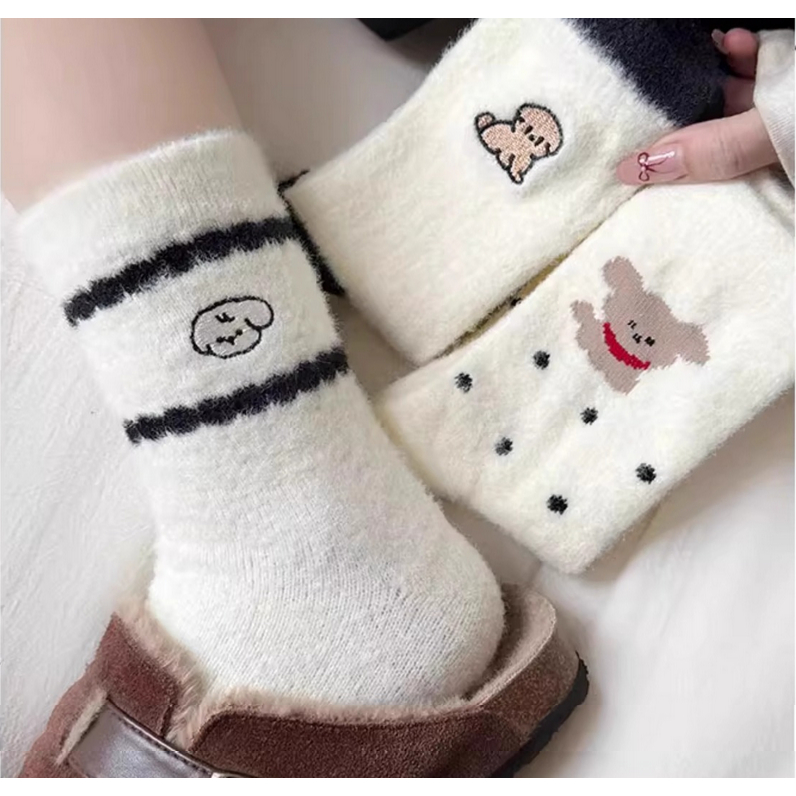 872070 ถุงเท้ากลางหลอดสีขาวน่ารักถุงเท้าตุ๊กตาหนา