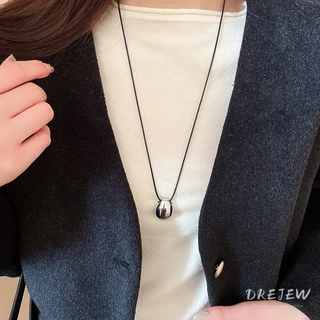 เดรช โลหะรูปไข่จี้สายหนังสร้อยคอเย็นสไตล์ที่เรียบง่ายโซ่เสื้อกันหนาว