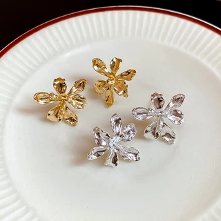 [Jewbeauty]เข็มเงินโลหะต่างหูดอกไม้สามมิติลมเย็นซอกต่างหูแฟชั่นต่างหูอารมณ์แสงหรูหราความรู้สึกสูง