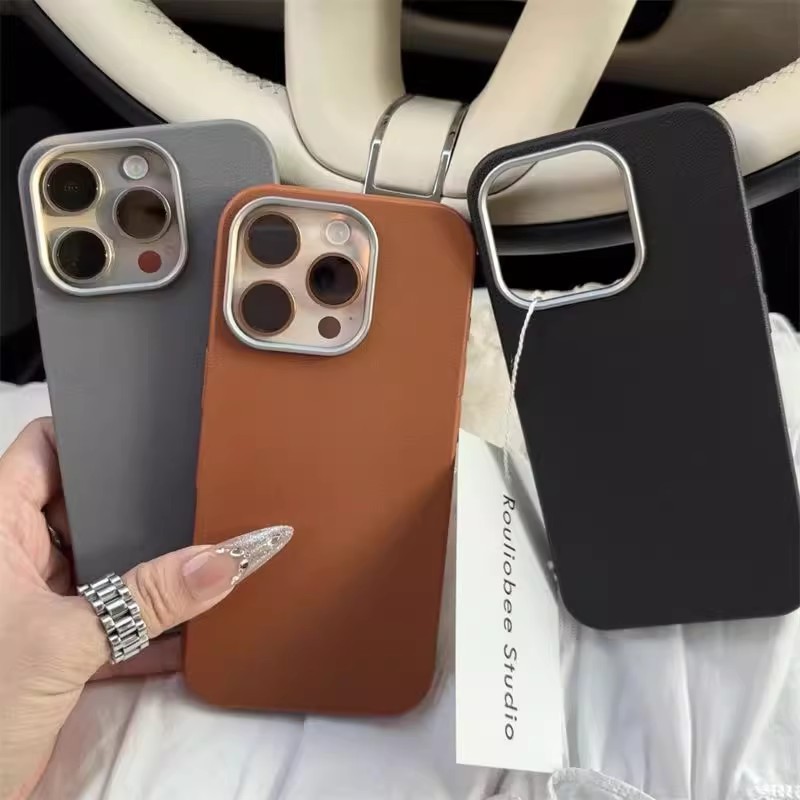 หรูหรา Matte หนังเคสโทรศัพท์สําหรับ iPhone 16 15 14 Plus 13 12 11 Pro Max XS Max XR เลนส์ป้องกันกันกระแทกซิลิโคน