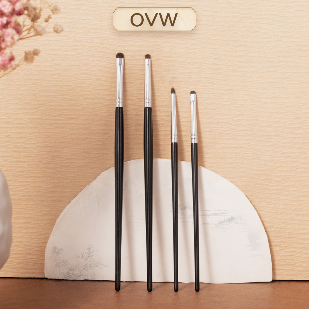 【OVW】แปรงอายแชโดว์ Fine Eyeshadow ล้างขนม้า มือจับไม้ บรรจุ 4 ชิ้น XMM-4TZ