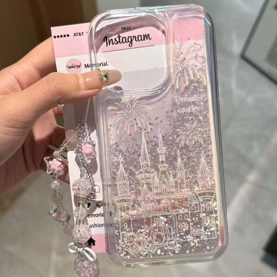 คริสต์มาส Girly ดอกไม้สีชมพูปราสาทเกล็ดหิมะ Glitter Liquid Quicksand เคสโทรศัพท์สําหรับ iPhone 16 15 14 13 12 11 Pro Max Plus Clear Hard อะคริลิคปกหลัง