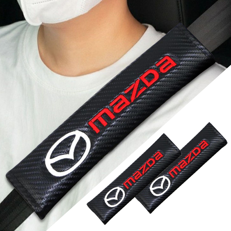 1pcs เข็มขัดนิรภัยรถยนต์ป้องกัน Breathable คาร์บอนไฟเบอร์ความปลอดภัยไหล่สําหรับ Mazda 2 3 5 6 2017 C