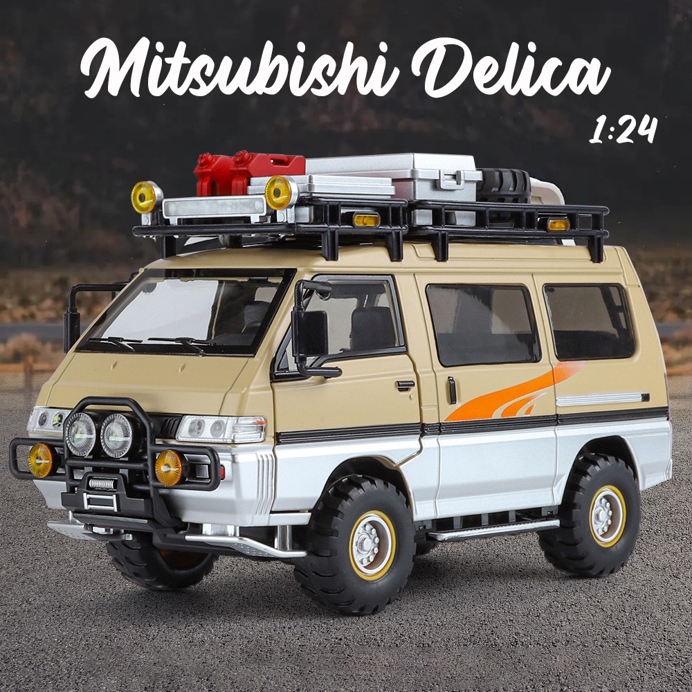 RUM1:24 Scale Mitsubishi Delicaรถรุ่นLight & Sound EffectรถDiecastของเล่นสําหรับวันเกิดของเล่นเด็กคอลเลกชันรถ