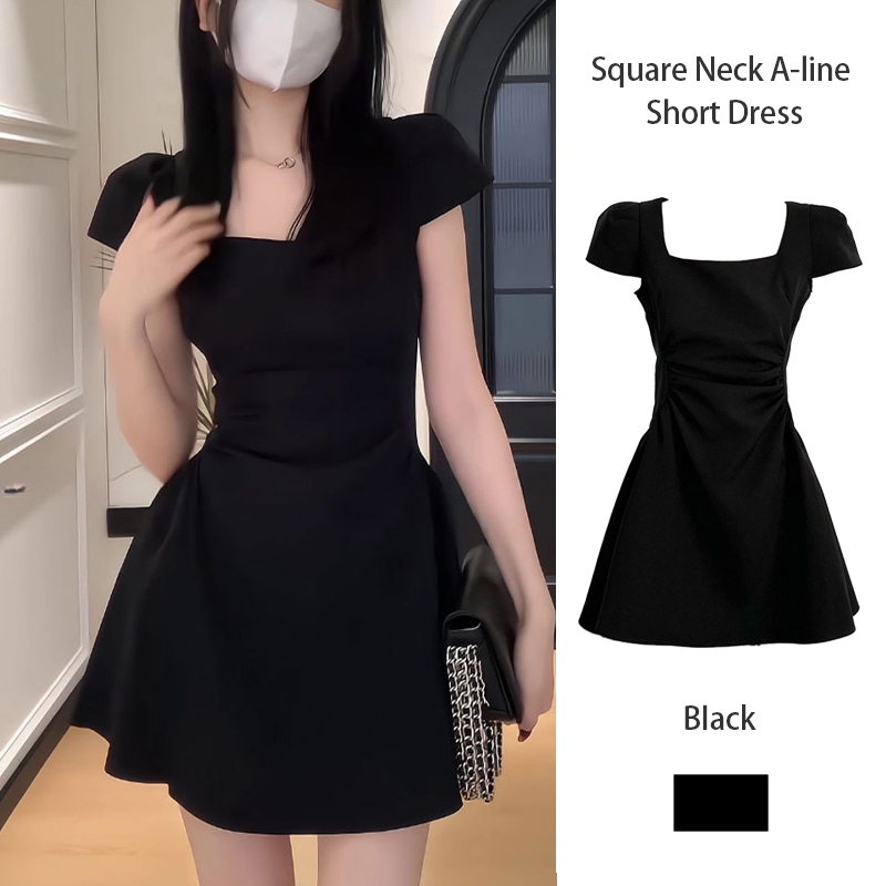 ชุดเดรสสั้นทรงเอคอเหลี่ยม Hepburn สไตล์ชุดสีดําอารมณ์เอว Retraction ชุด Sky