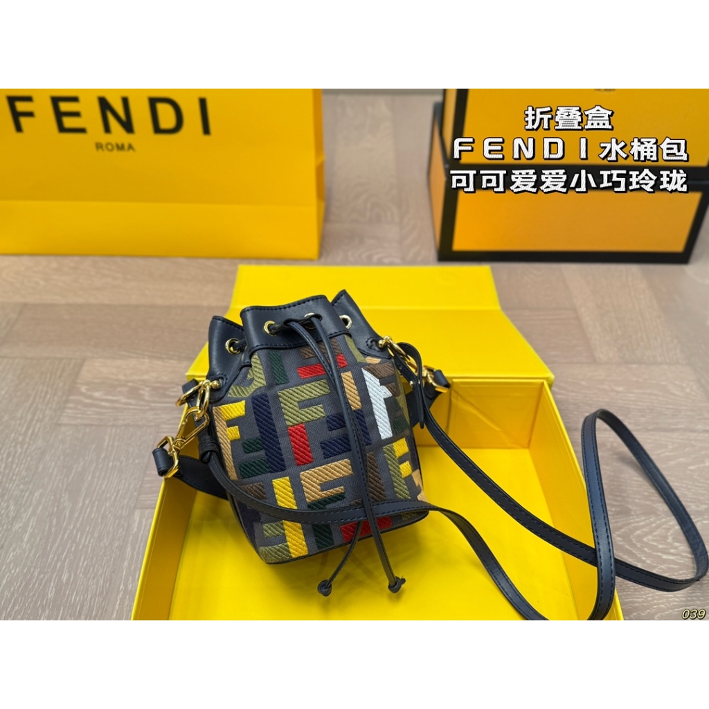 พร้อมกล่องFENDI New classic Bucket bag กระเป๋าถือผู้หญิงแฟชั่นกระเป๋าสะพายไหล่ลําลองกระเป๋าสะพายข้าง