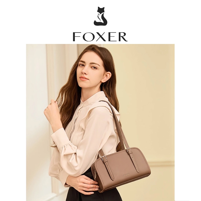 FOXER กระเป๋าสะพายสําหรับผู้หญิง กระเป๋าแฟชั่นใต้วงแขน สายสะพายไหล่ปรับได้ กระเป๋าสี่เหลี่ยมเล็ก